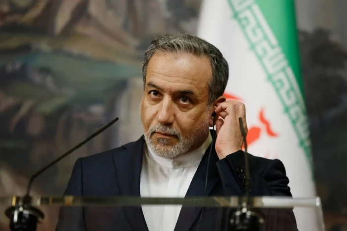 أول تعليق من وزير الخارجية الإيراني بعد الهجوم الأمريكي على المنشآت النووية أول تعليق من وزير الخارجية الإيراني بعد الهجوم الأمريكي على المنشآت النووية