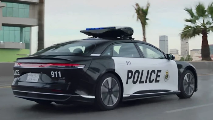 مارسن الدعارة داخل شقة  .. القبض على 3 وافدات بالرياض