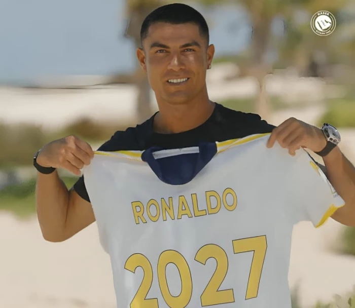 بالفيديو.. أول تعليق من كريستيانو رونالدو بعد تجديد عقده رسميًا مع النصر