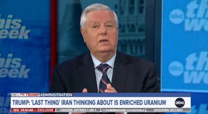 بالفيديو: تصريح مفاجئ من سيناتور أمريكي بشأن مصير اليورانيوم الإيراني بعد ضرب المنشآت النووية