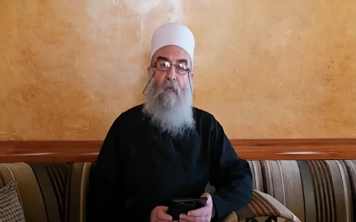 سوريا.. حكمت الهجري يتراجع عن بيان مرجعيات الدروز الذي رحب بدخول قوات الجيش للسويداء ويدعو للتصدي لهم