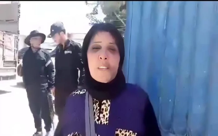 احرقوا منزلها وضربوها.. بالفيديو :سورية تروي تفاصيل اعتداء مليشيات الهجري عليها في السويداء