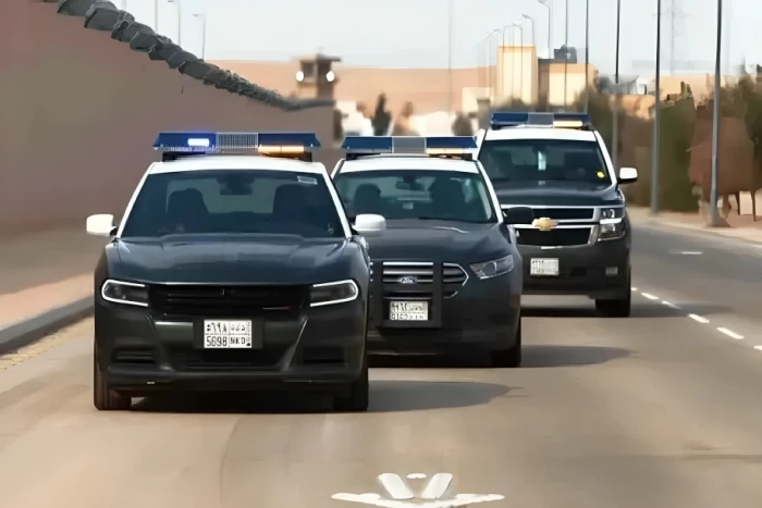 القبض على 6 رجال و5 نساء لممارستهم الدعارة في شقة سكنية في نجران