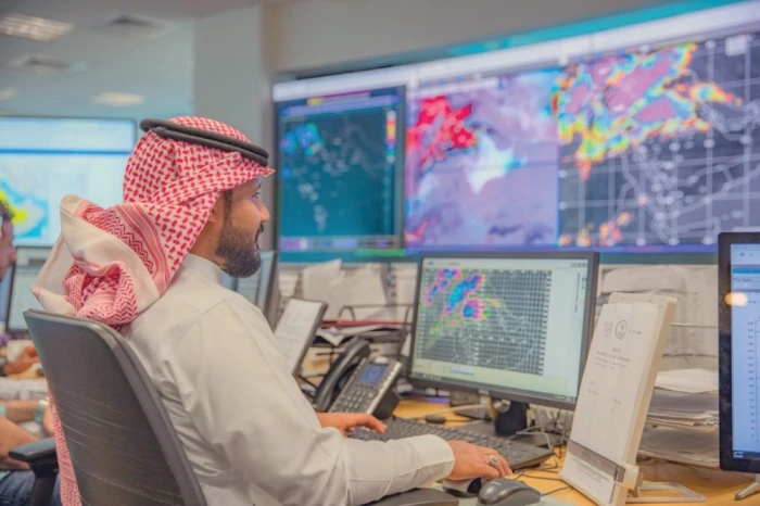المركز الوطني للأرصاد يفرض عقوبات مالية تجاوزت 150 ألف ريال على ناشري بيانات أرصادية مخالفة