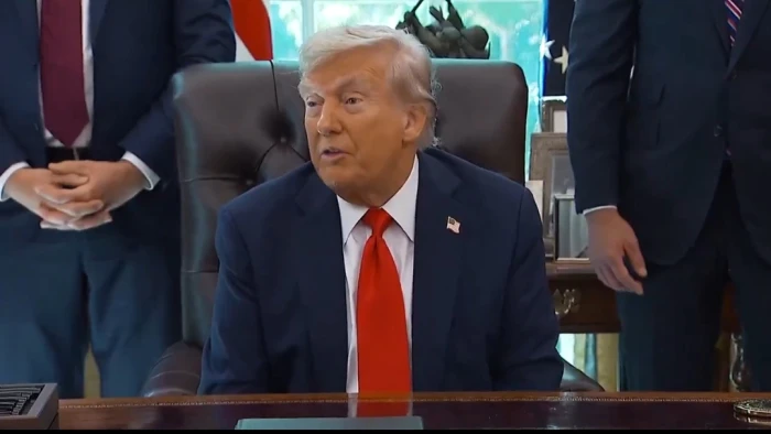 بالفيديو..ترمب: أعتقد أننا سنغير اسم وزارة الدفاع الأمريكية إلى وزارة الحرب ..لا نريد أن ندافع فقط بل نريد الهجوم