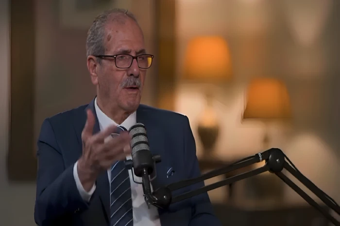 بالفيديو.. والد الرئيس السوري أحمد الشرع يكشف تفاصيل  عن مصادرة منزله وإبلاغه بمقتل ابنه