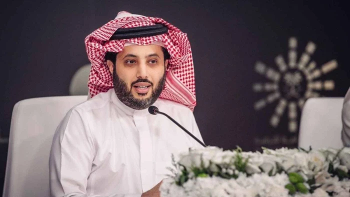 "تركي آل الشيخ" يعلن إصابته بكورونا.. ويعلق "شديدة والحمد لله"