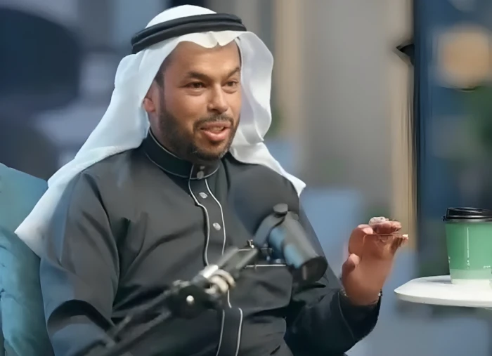 بالفيديو.. دكتور بجامعة جازان يروي قصة عمله في تطبيق «أوبر».. وماذا حدث مع أحد طلابه خلال توصيله؟