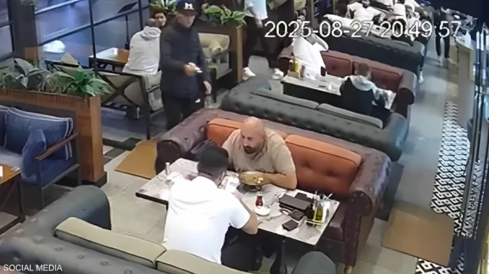 فيديو اغتيال رئيس نادٍ تركي  بالرصاص داخل مقهى في إسطنبول