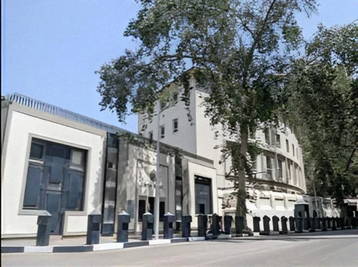 بعد إزالة الحواجز الأمنية.. قرار مفاجئ من الحكومة البريطانية تجاه سفارتها في القاهرة