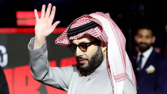 أول تعليق من "تركي آل الشيخ " على حملة مقاطعة سلسة مطاعم شهيرة بعد فصل موظف تعسفيا وأثار ضجة كبيرة  على مواقع التواصل