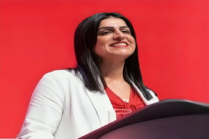 قصة "شبانة محمود".. من الطفولة في الطائف إلى وزيرة الداخلية في بريطانيا