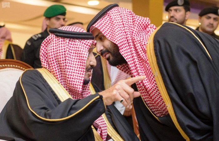بتوجيهات ⁧‫خادم الحرمين وولي العهد‬⁩.. المملكة تقدم منحة لإمداد سوريا بمليون وستمائة وخمسين ألف برميل من البترول الخام
