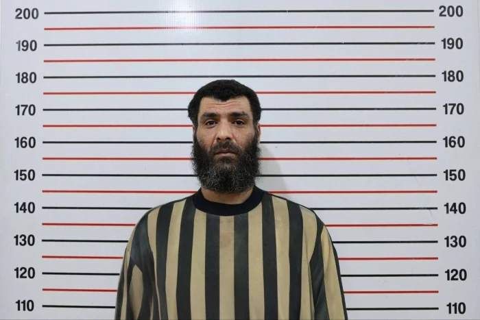 "شارك في اعتقال وتعذيب السوريين".. القبض على "شادي صمادي" أحد عناصر نظام الأسد البائد