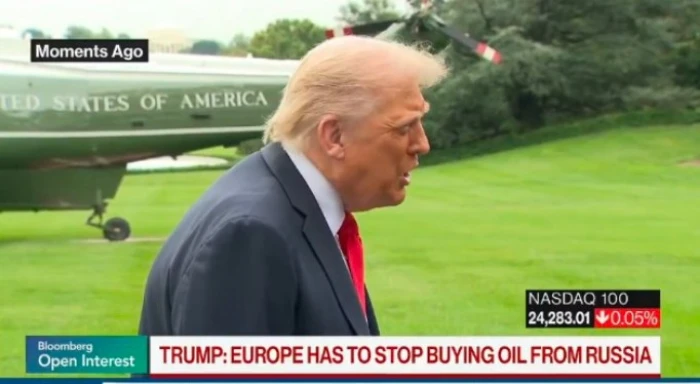 بالفيديو.. ترامب يوبخ مراسلاً أسترالياً بعدما سأله عن أنشطته التجارية :"اصمت.. سأخبر رئيس بلدك بذلك"