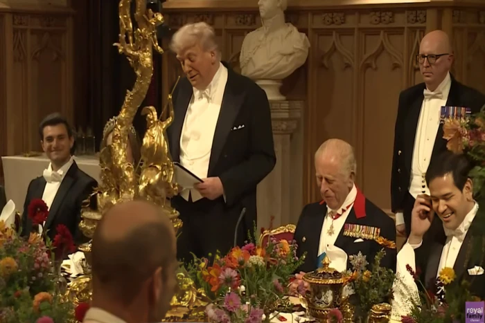 بالفيديو.. ترامب يمازح الحضور خلال العشاء الملكي في قصر وندسور: أتمنى فعلًا أن تكون هذه زيارتي الأخيرة لبريطانيا