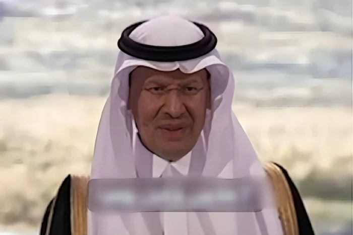 ردا على من يضعون أرقاماً وإحصاءات على إنتاج النفط .. إعادة تداول فيديو لوزير الطاقة عندما اقتبس مقولة: "الوقت والصبر كفيلان بإثبات العكس"