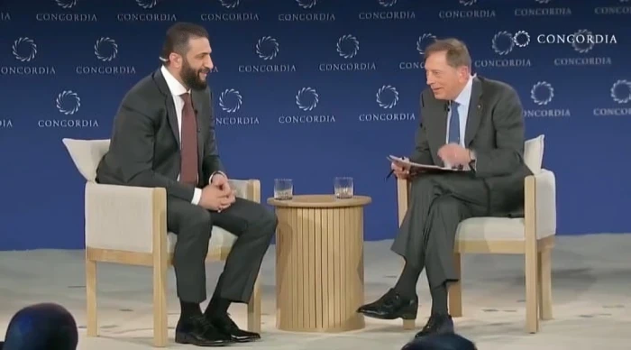 بالفيديو.. الشرع يفاجئ المدير السابق لوكالة CIA على الهواء :"مهمتي في سوريا أصعب من مهمتك السابقة في العراق"