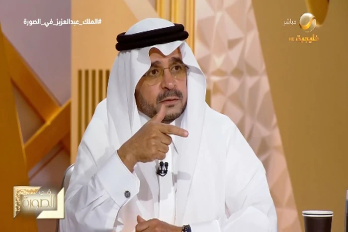 بالفيديو: باحث في التاريخ يروي كيف تعامل الملك عبدالعزيز مع محمد طاهر الدباغ الذي كان يكتب عنه: "ملك جاهل وشعب جاهل"؟