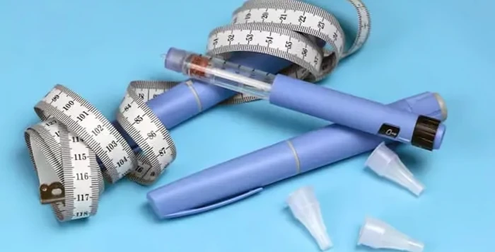 هل إبر التنحيف تسبب تساقط الشعر وترهل الجلد؟.. بالفيديو.. أخصائية تجيب وتكشف الأضرار