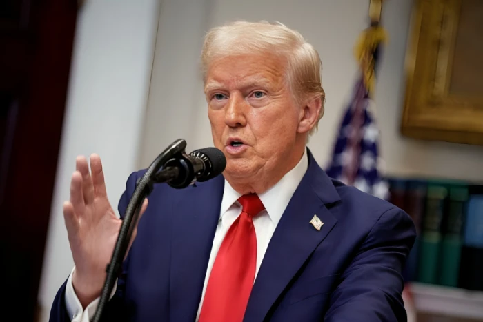 " حدث استثنائي والجميع على أهبة الاستعداد".. ترامب ينشر تغريدة غامضة بشأن الشرق الأوسط