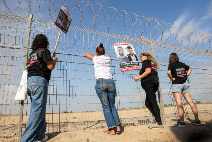 حماس تبدي قبولاً مبدئيا لخطة ترامب.. وتكشف سبب صعوبة الإفراج عن جميع الرهائن خلال 72 ساعة