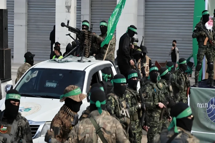 حماس تعلن موافقتها على تسليم أسلحتها تنفيذًا لخطة ترامب لإنهاء الحرب وانسحاب إسرائيل من غزة