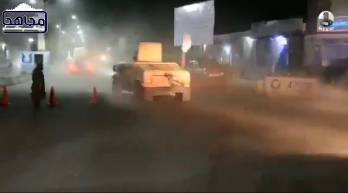 بالفيديو: طالبان ترسل قوافل من سيارات "همفي" إلى الحدود مع باكستان بعد اندلاع القتال بين البلدين