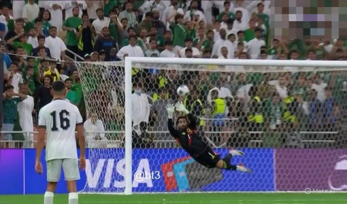 بالفيديو: نواف العقيدي ينقذ المنتخب السعودي من هدف عراقي  في الثواني الأخيرة من المباراة