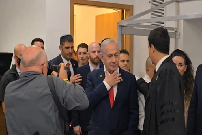 بالفيديو: أول ظهور لنتنياهو أمام المحكمة بتهم الفساد بعد مطالبة ترامب بالعفو عنه