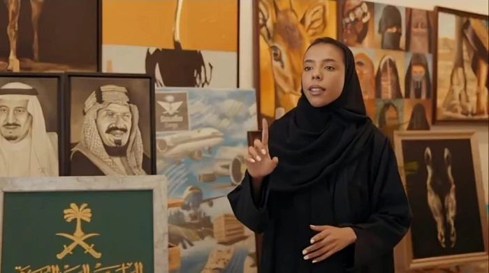 «سرقة وخسارة».. بالفيديو.. مواطنة تروي ما حدث لها بعد محاولتها نقل كفالة عامل مخالف لديها