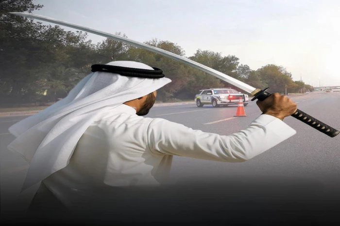 "قطع أوتار يده بسيف ياباني".. تفاصيل حكم حبس كويتي 12 سنة بعد اعتدائه على رجل أمن واحتجازه زوجته الأوكرانية