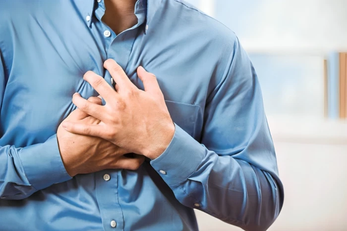 دراسة تكشف عن 4 علامات تنذر بالإصابة بالنوبة القلبية أو السكتة الدماغية