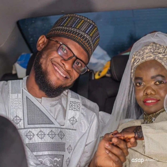 بعد ظهورهما في فيديوهات يتبادلان القُبل ويعانقان بعضهما.. محكمة نيجيرية تأمر اثنين من مشاهير "تيك توك" ‏بالزواج- صور ‏