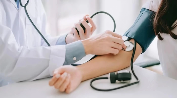 مكون غذائي يخفض ضغط الدم لكبار السن خلال أيام قليلة!