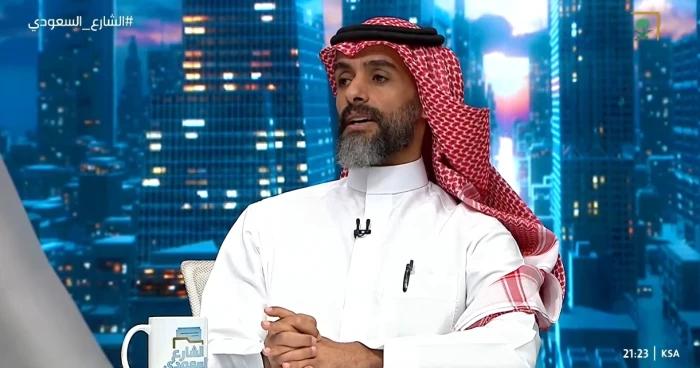 ما علاقة السفر الطويل بالجلطات الوريدية؟.. بالفيديو.. استشاري يجيب !