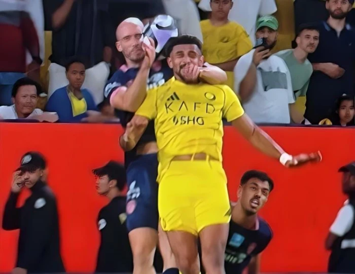 هل ركلة جزاء النصر أمام الفيحاء صحيحة؟.. بالفيديو.. ضيوف «برنامج نادينا» الأربعة يحسمون الجدل بإجابة واحدة