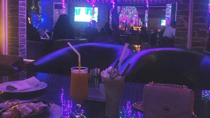 إغلاق 5 لاونجات في منطقة الحدود الشمالية والكشف عن السبب