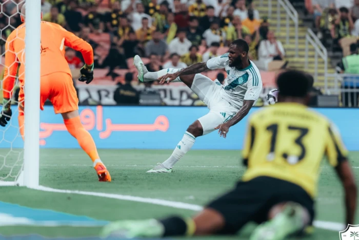 بالفيديو.. الأهلي يفوز على الاتحاد بهدف في الدوري