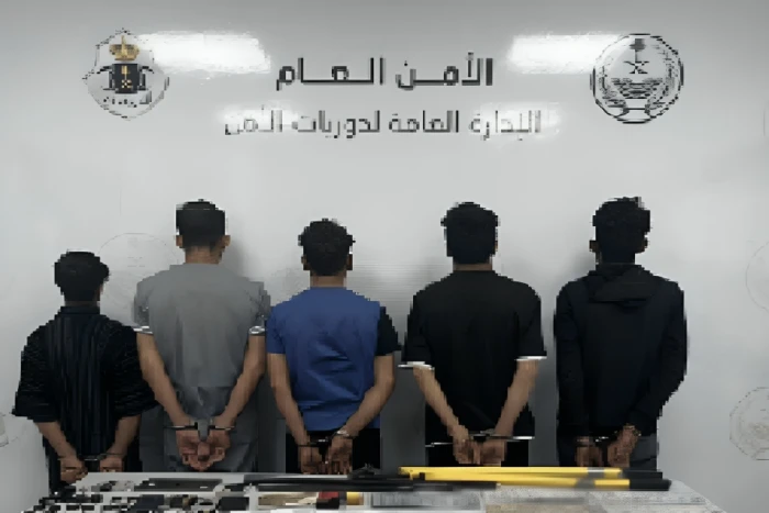 القبض على 5 وافدين لسرقتهم مركبات واستخدامها في ارتكاب حوادث جنائية في الرياض..  والكشف عن جنسياتهم
