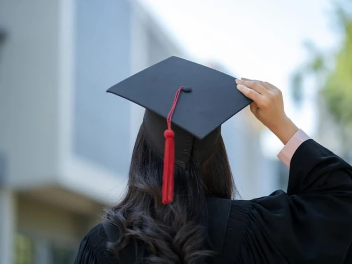 "التعليم" تعتمد الدراسة  "أون لاين" من خارج المملكة لمراحل الدبلوم والبكالوريوس والماجستير والدكتوراه.. والكشف عن الشروط