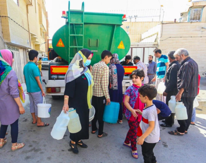 إيران: قيود على شراء المياه في طهران بعد النقص الحاد ودخول البلاد أزمة الجفاف