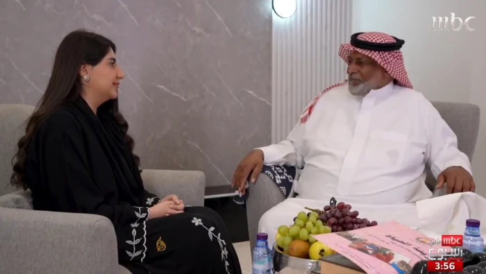 “باع منزله لعلاجها ورفض الزواج عليها ".. بالفيديو: مواطن يروي قصة 9 سنوات بجانب زوجته المصابة بغيبوبة