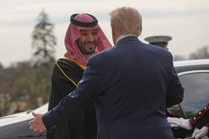 موقع أكسيوس يكشف موقف ولي العهد من ملف التطبيع مع إسرائيل بعد طلبٍ تقدّم به ترامب