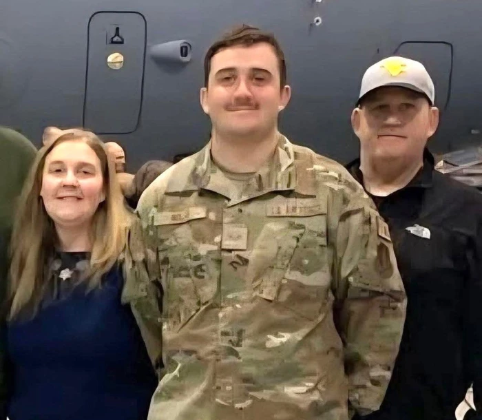 “فتح عينيه ويحاول التحرك”.. آخر تطورات الحالة الصحية لجندي الحرس الوطني الأمريكي المصاب برصاصة في الرأس من مهاجر أفغاني