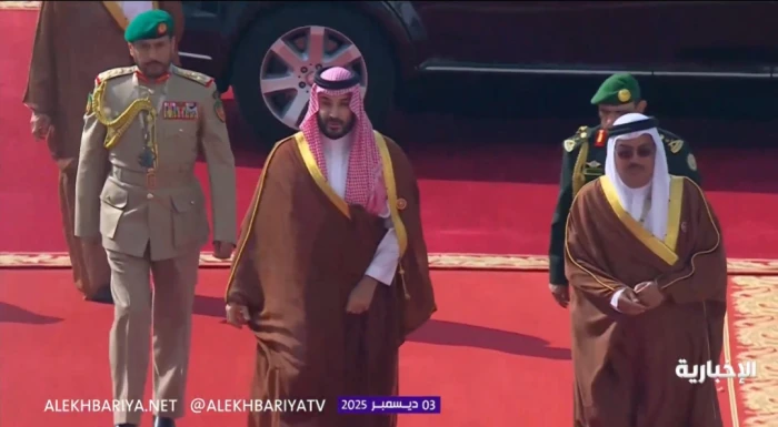 بالفيديو .. ولي العهد يصل إلى قصر الصخير لترؤس وفد المملكة في القمة الخليجية الـ46