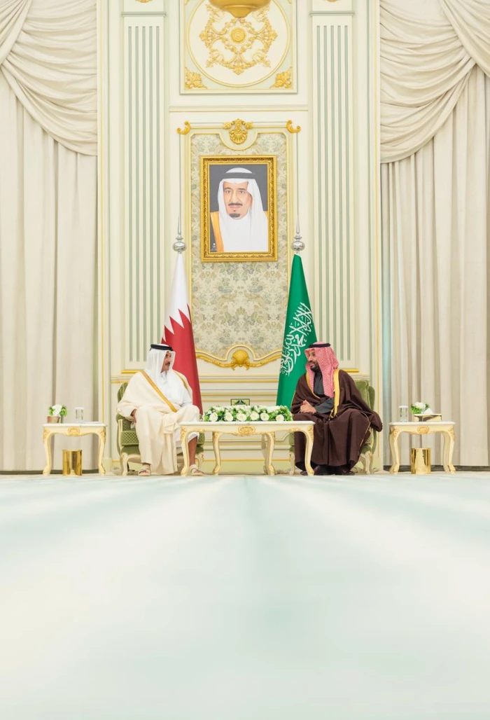 بالفيديو والصور .. ولي العهد وأمير قطر يعقدان جلسة مباحثات في قصر اليمامة بالرياض