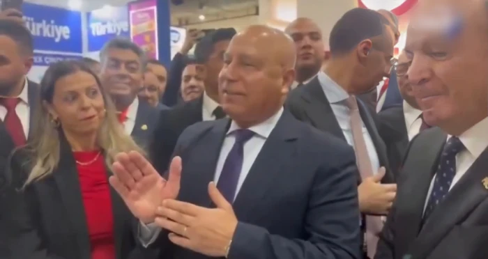 بالفيديو.. وزير مصري لمقيم سوري : يمكنك الحصول على الجنسية المصرية مقابل أنك تزرع من 10 إلى 20 ألف فدان في الصحراء