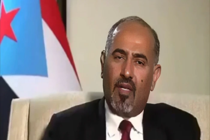 بالفيديو.. يمنيون يعيدون تداول فيديو لرئيس المجلس الانتقالي الجنوبي يعلن رغبته في التطبيع مع إسرائيل