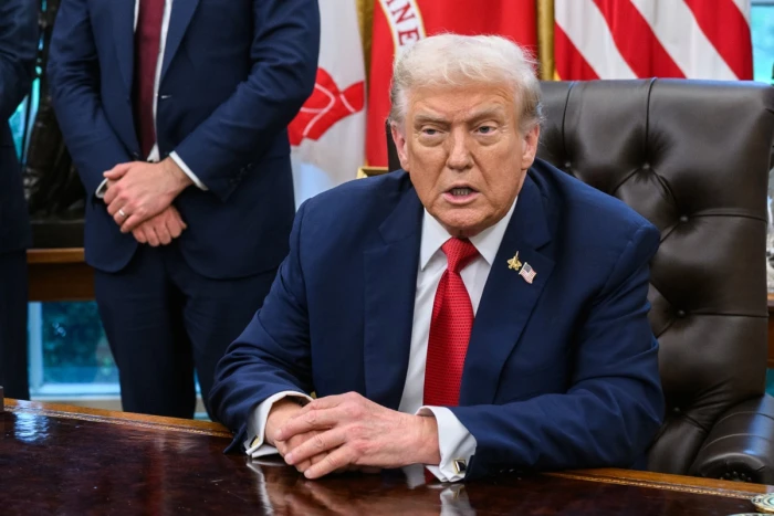 مادورو مسؤول عن مقتل  300 ألف أميركي… أول تعليق لترامب عن عملية اعتقال الرئيس الفنزويلي  ونقله إلى الولايات المتحدة الأمريكية